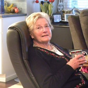 Meet your Posher, Eva